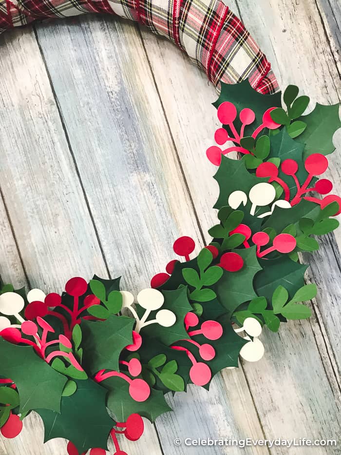 How to Make an Easy Holly Christmas Wreath with Cricut